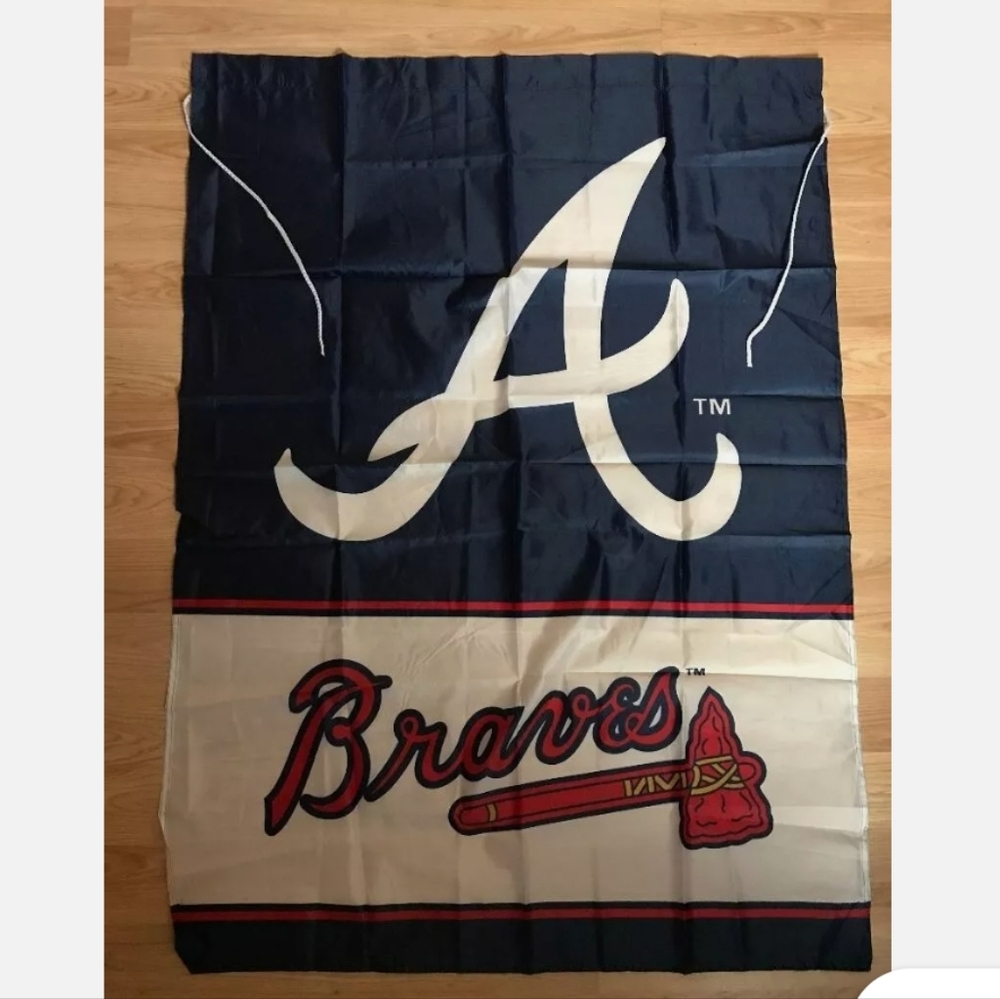 MLB Atlanta Braves 36" x 48" Stadium House Flag or Wall Hanging